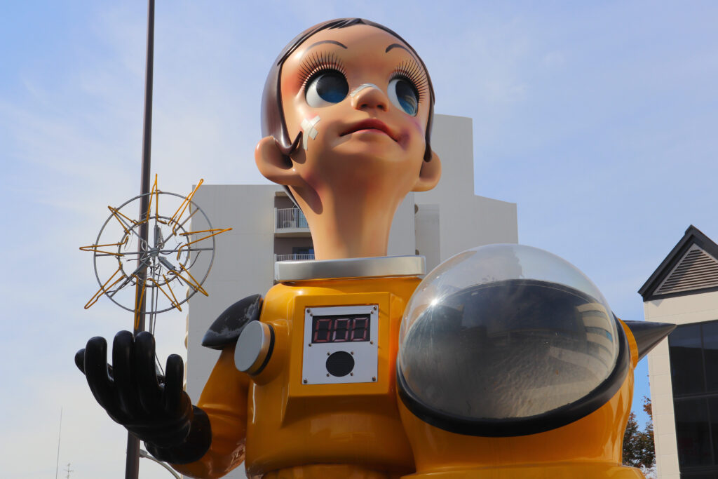 Kenji Yanobe. Sun Child (2011)